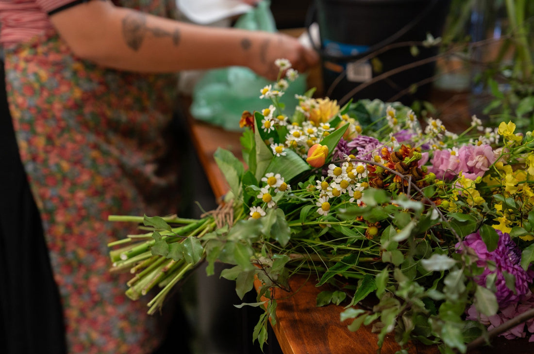 Why Fresh Flowers Help Clear Mental Clutter